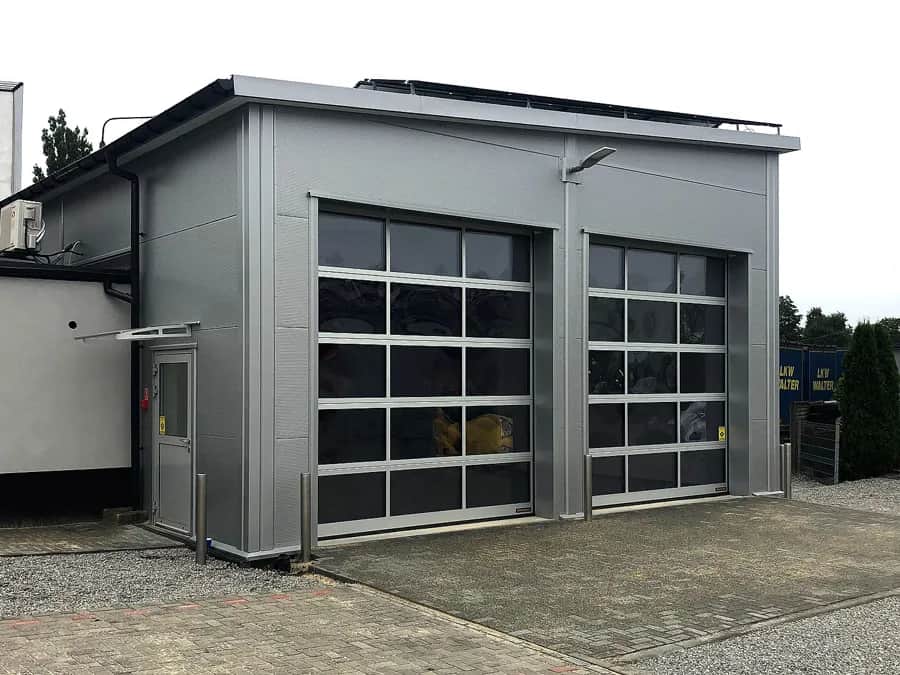 Budowa warsztatu z płyty warstwowej: kompletny poradnik krok po kroku