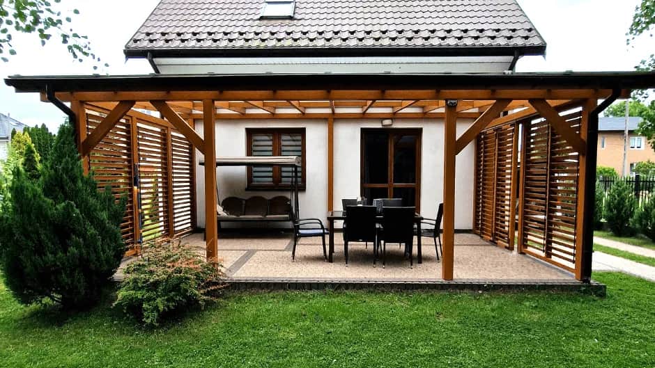 Czym obłożyć boki tarasu? Najlepsze materiały i porady, które warto znać