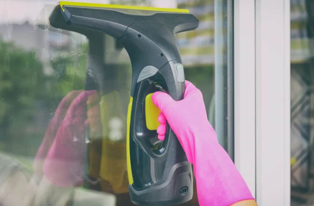 Najlepsza myjka do okien – jak wybrać idealny model do czyszczenia szyb?