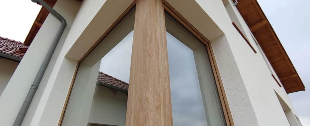 Okna PCV czy drewno? Porównanie, które pomoże w podjęciu decyzji