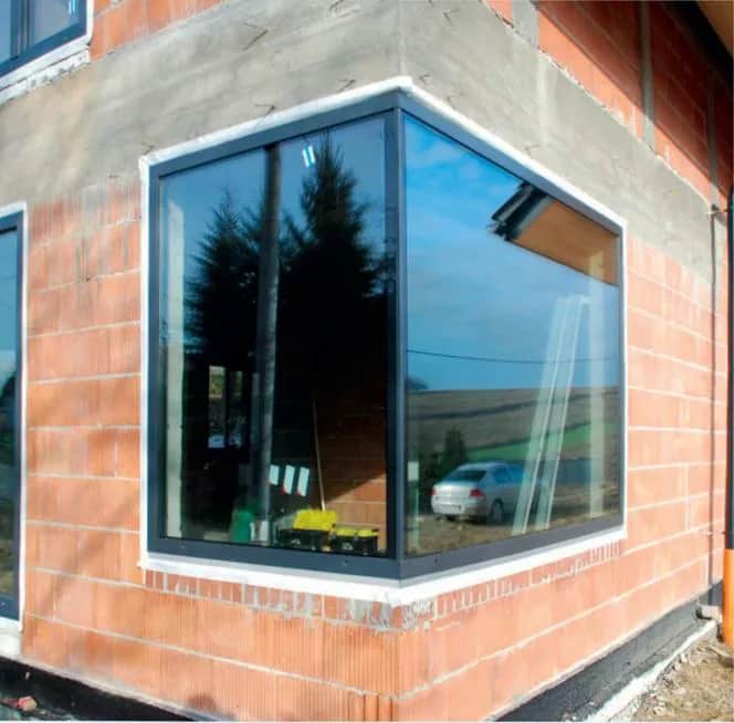 Ile kosztują okna na cały dom? Poznaj ukryte koszty i opcje