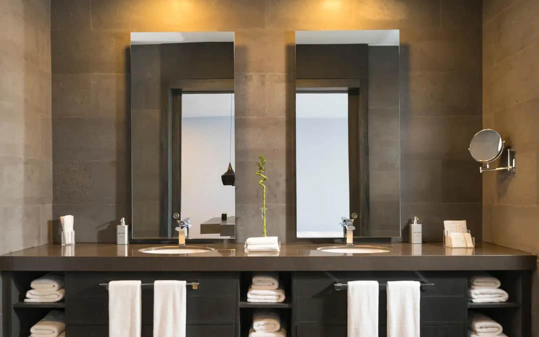 Jakie światło do łazienki wybrać: ciepłe czy zimne? Porównanie i praktyczne porady