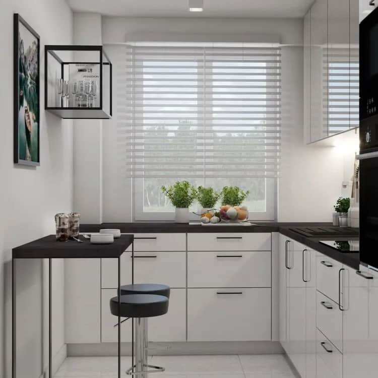 Okno w kuchni: równo z blatem czy wyżej? Poznaj zalety i wady