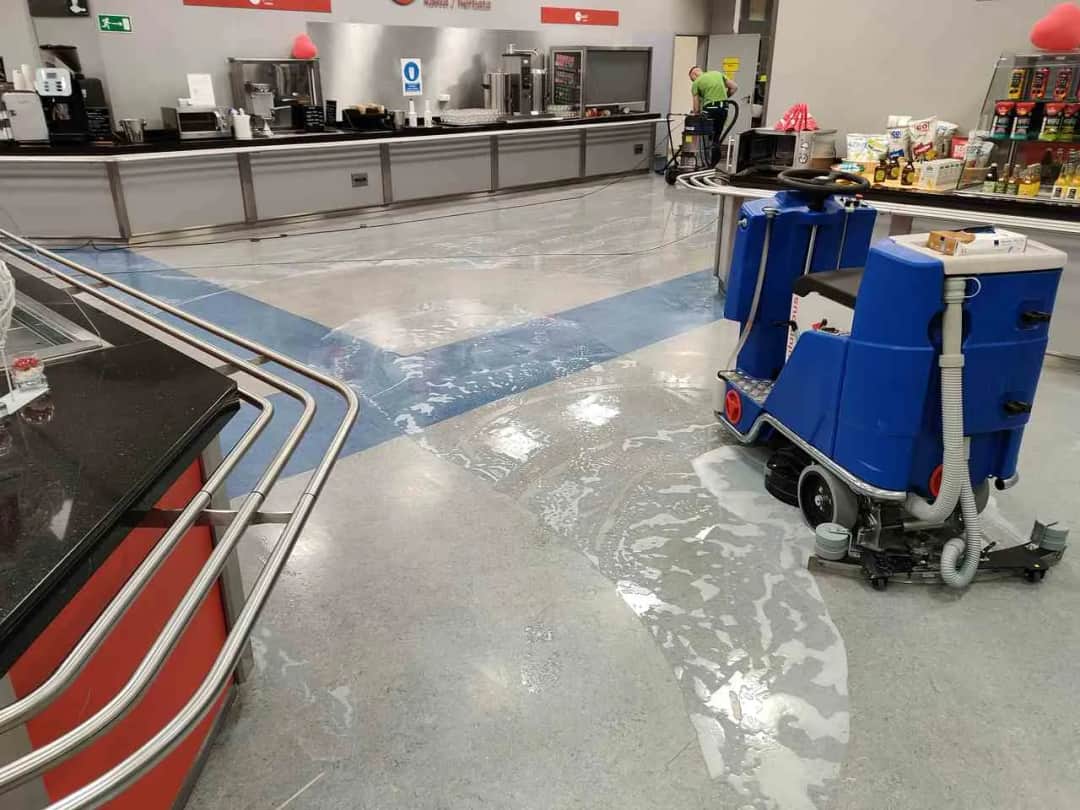 Jak odnowić wykładzinę PCV i uniknąć kosztownych błędów w renowacji