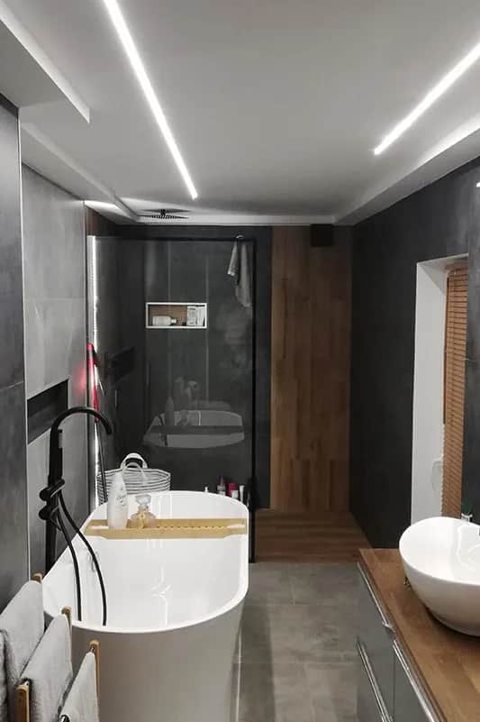 Jak wybrać najlepsze taśmy LED do łazienki – poradnik dla wymagających