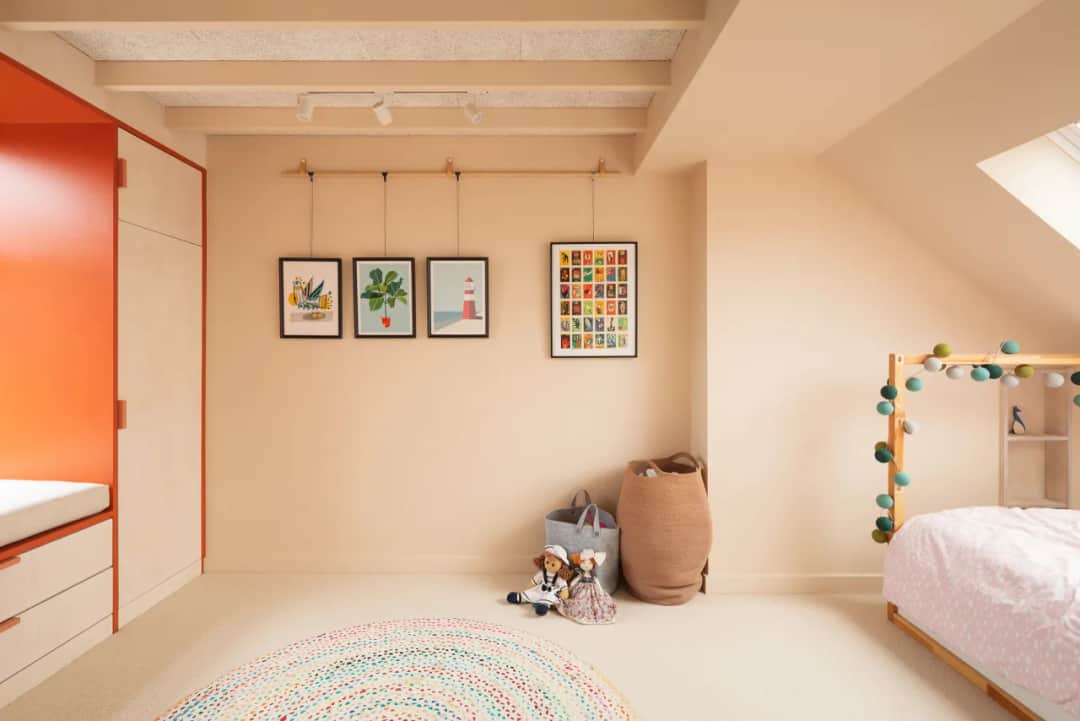 Panele czy wykładzina do pokoju dziecka - co wybrać dla bezpieczeństwa i komfortu?