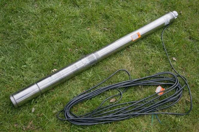 Jak wybrać pompę do studni wierconej? Poradnik dla inwestorów