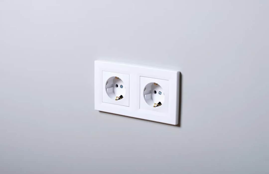 Jak rozmieścić gniazdka elektryczne, by uniknąć kosztownych błędów?