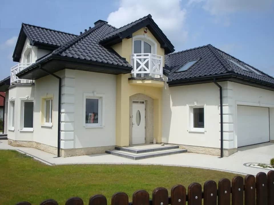 Jakie elewacje najlepiej pasują do grafitowego dachu i białych okien